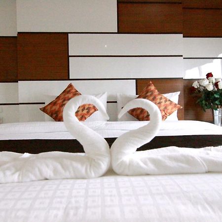 Ttt Hotel Hat Yai Esterno foto