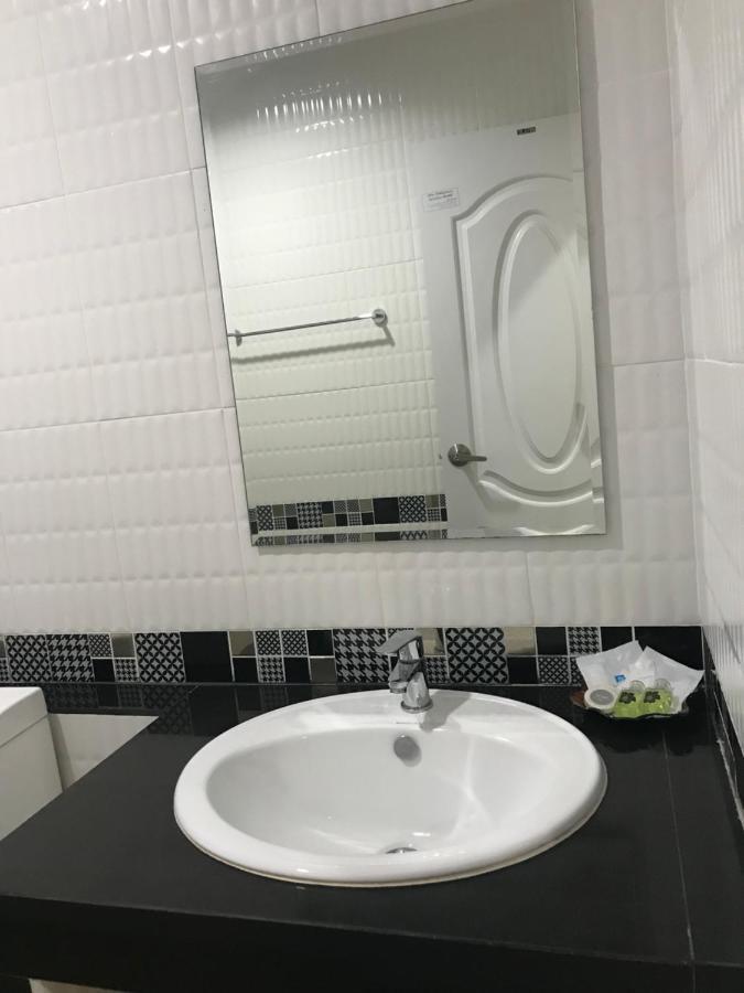 Ttt Hotel Hat Yai Esterno foto